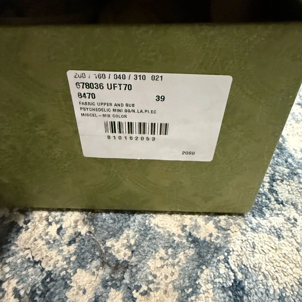 100% Authentic - Picture 2 of 5